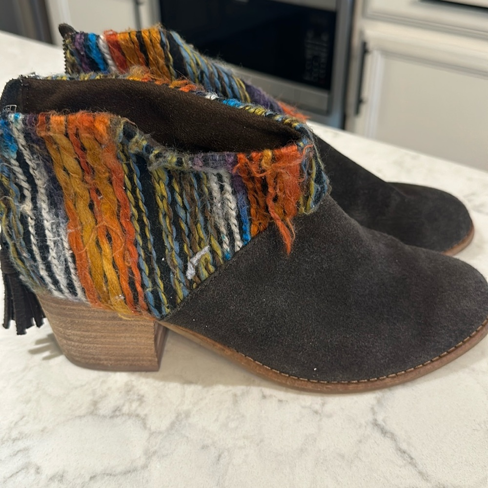 Toms booties